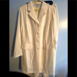 2 pc. Chealsea Studio size 18T.  Amazing white pant suit. Long jacket.100% poly.